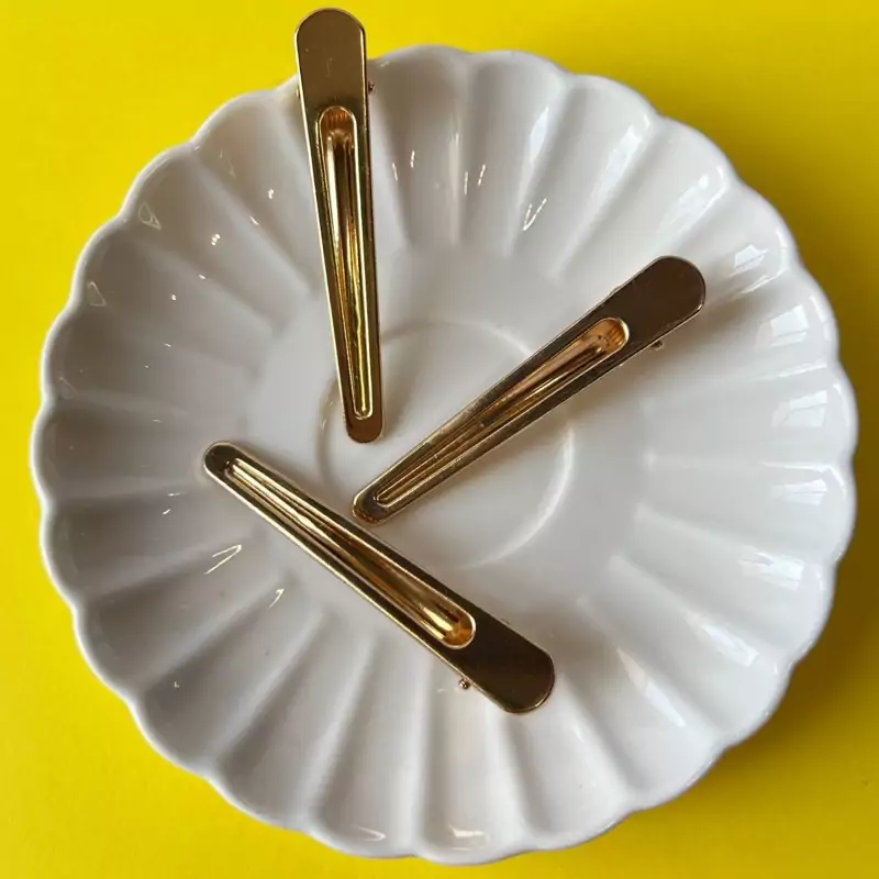 گیره موی انبری طلایی بادامی بزرگ با رنگ ثابت