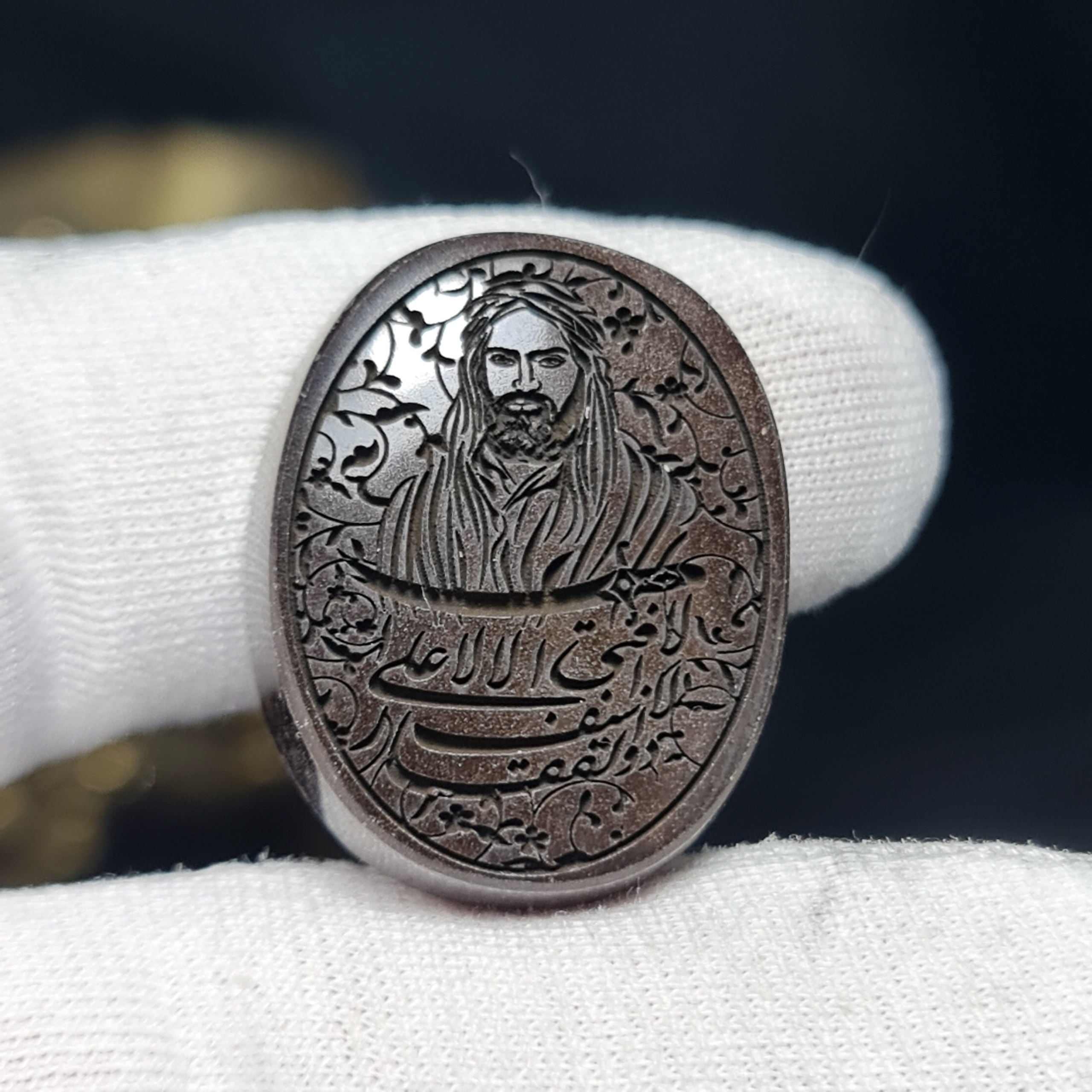 نگین سنگ حدید سماقی معدنی   کد  T2513